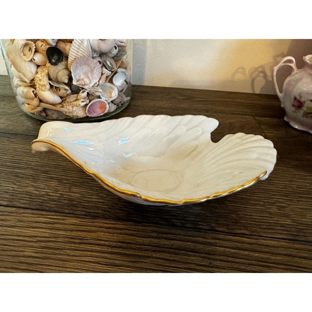 Vintage Lenox Dove Dish trimmed in 24 K gold; so pretty